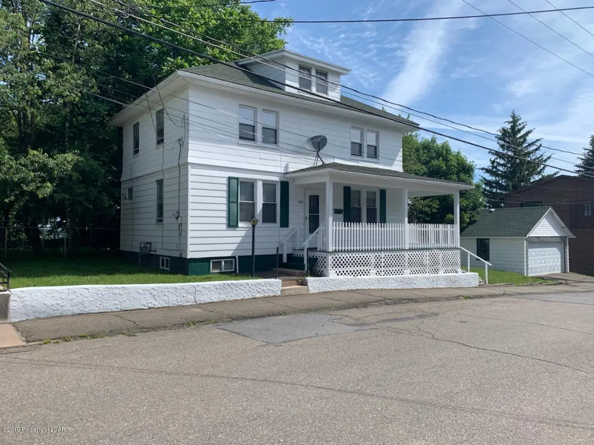 823 W 7th Street, Hazleton in Hazleton