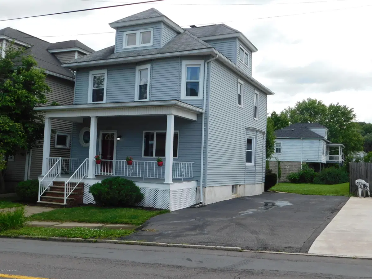 1226 S Main Street, Hanover Township in Hanover Township