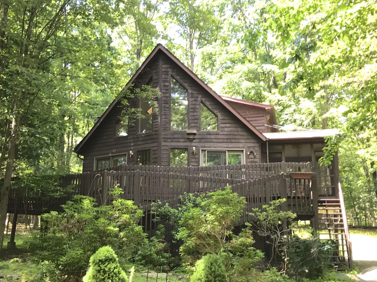 439 W Lake Valley Drive, Hazleton in Hazleton