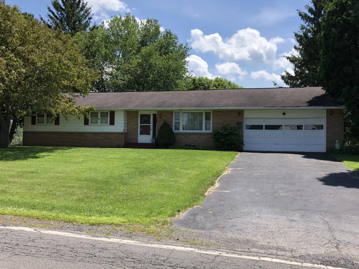 121 E County Road, Drums in Drums