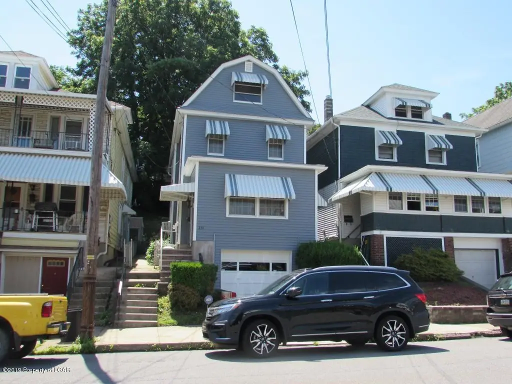 251 Lee Park Avenue, Hanover Township in Hanover Township