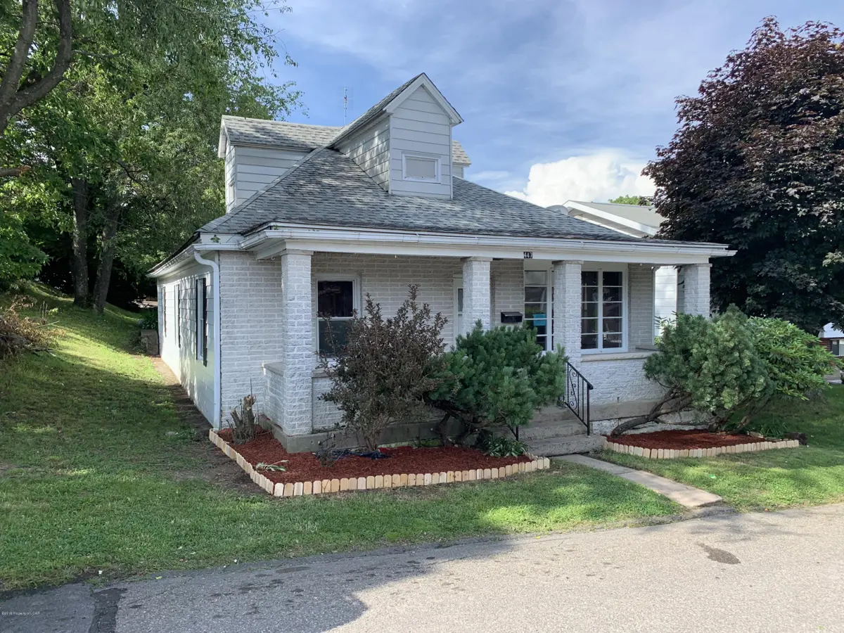 447 Samuels Avenue, Hazleton in Hazleton