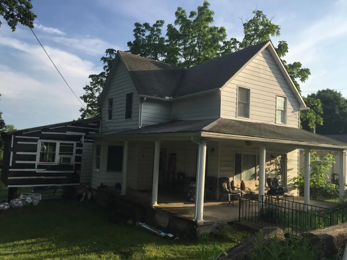 77 Woodlawn Avenue, Mountain Top in Mountain Top