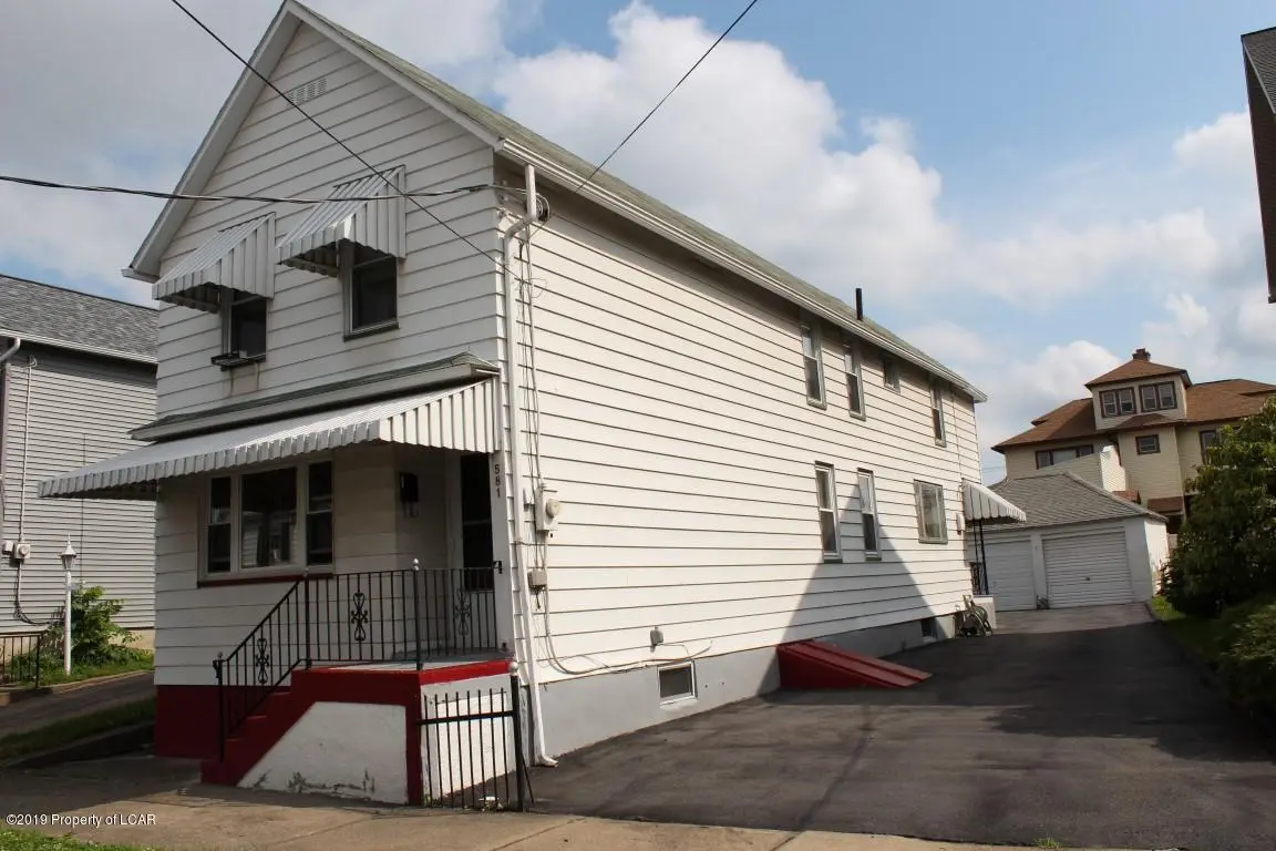 581 Shawnee Street, Hanover Township in Hanover Township