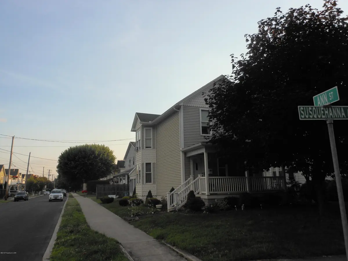 216 Susquehanna Avenue, West Pittston in West Pittston