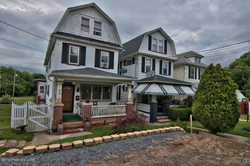 8 W Kirmar Avenue, Alden in Alden