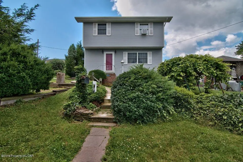 215 McLean Street, Dupont in Dupont