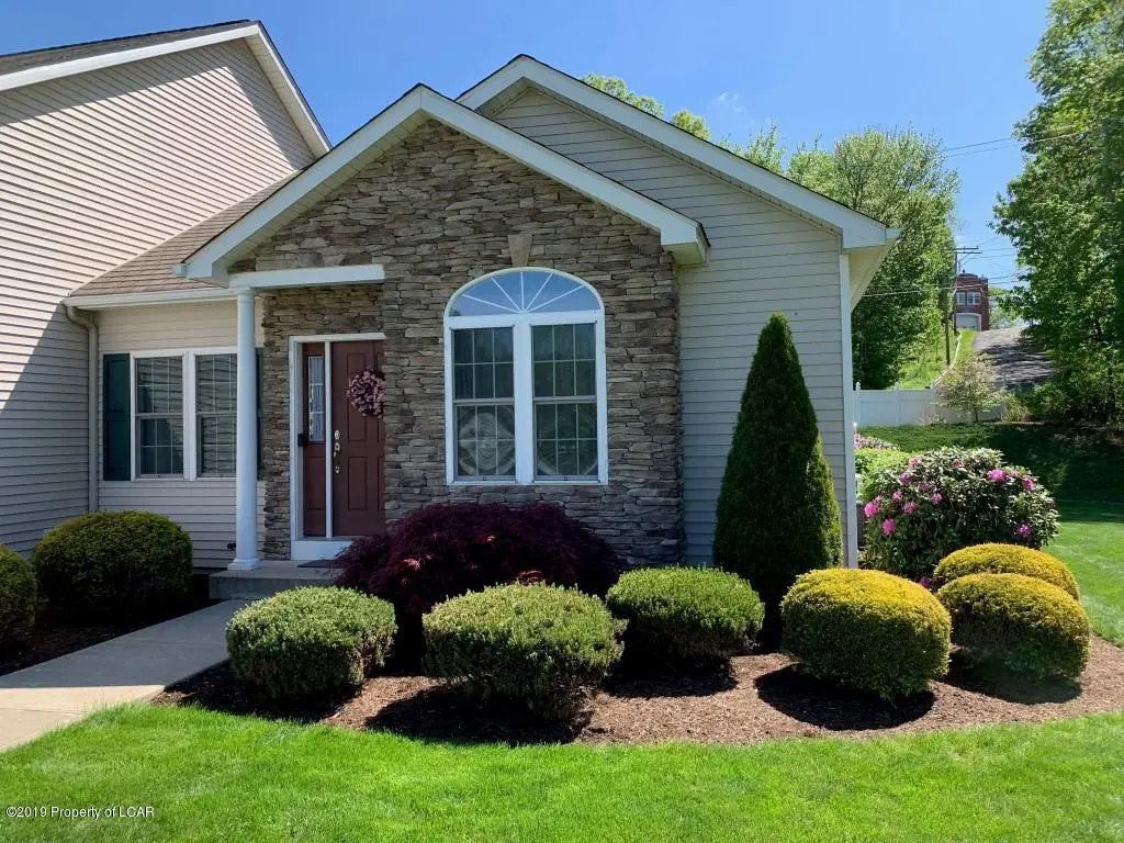 45 Somerset Drive, Hanover Township in Hanover Township