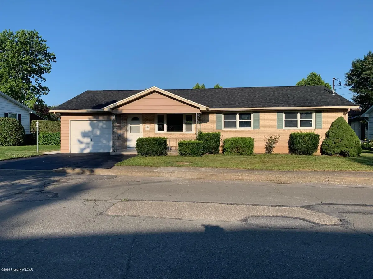 908 Liberty Court, Hazleton in Hazleton