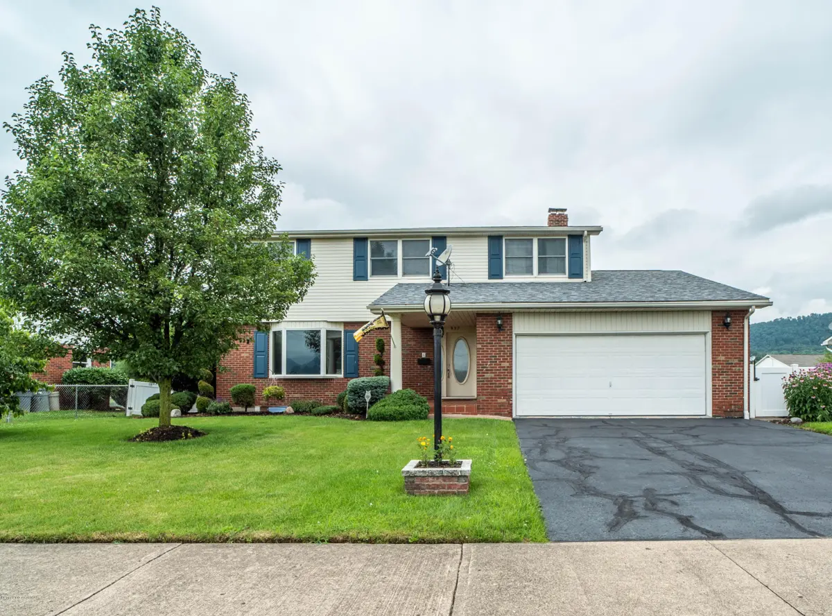 937 E 10th Street, Berwick in Berwick