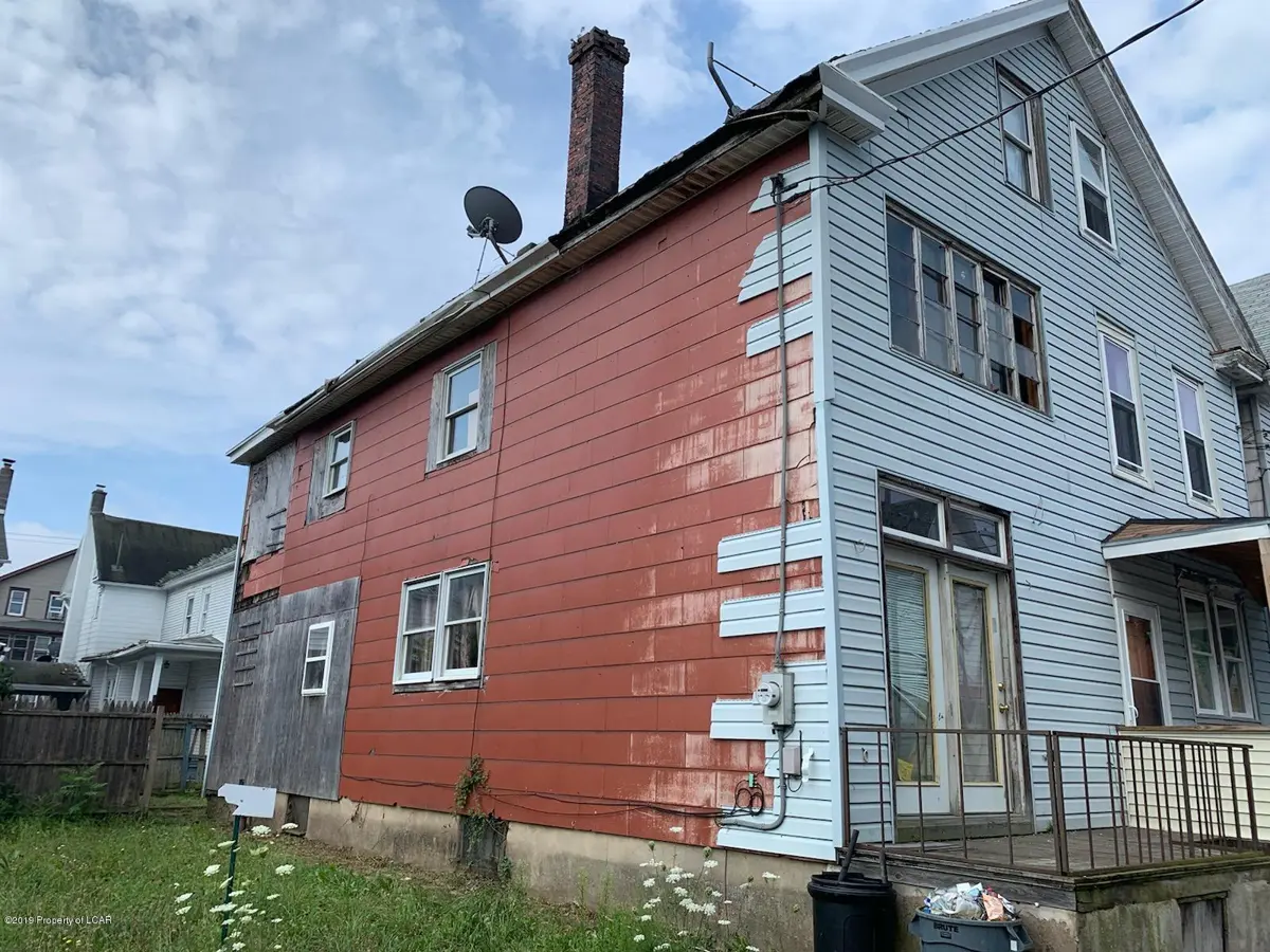 132 E Maple Street, Hazleton in Hazleton