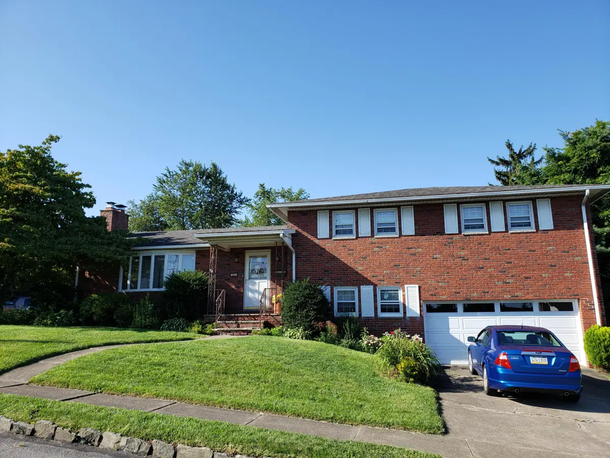 301 Penn Avenue, Dupont in Dupont