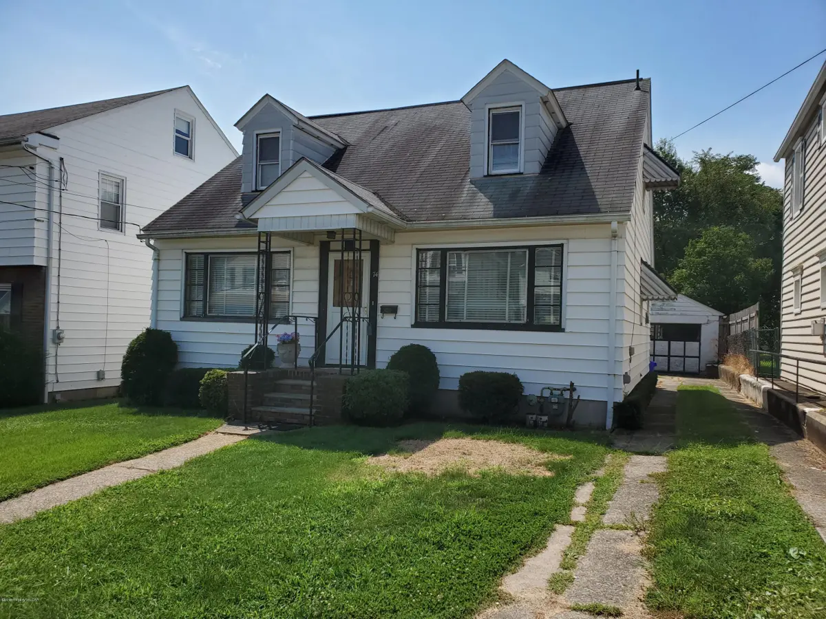 74 Jackson Street, Edwardsville in Edwardsville