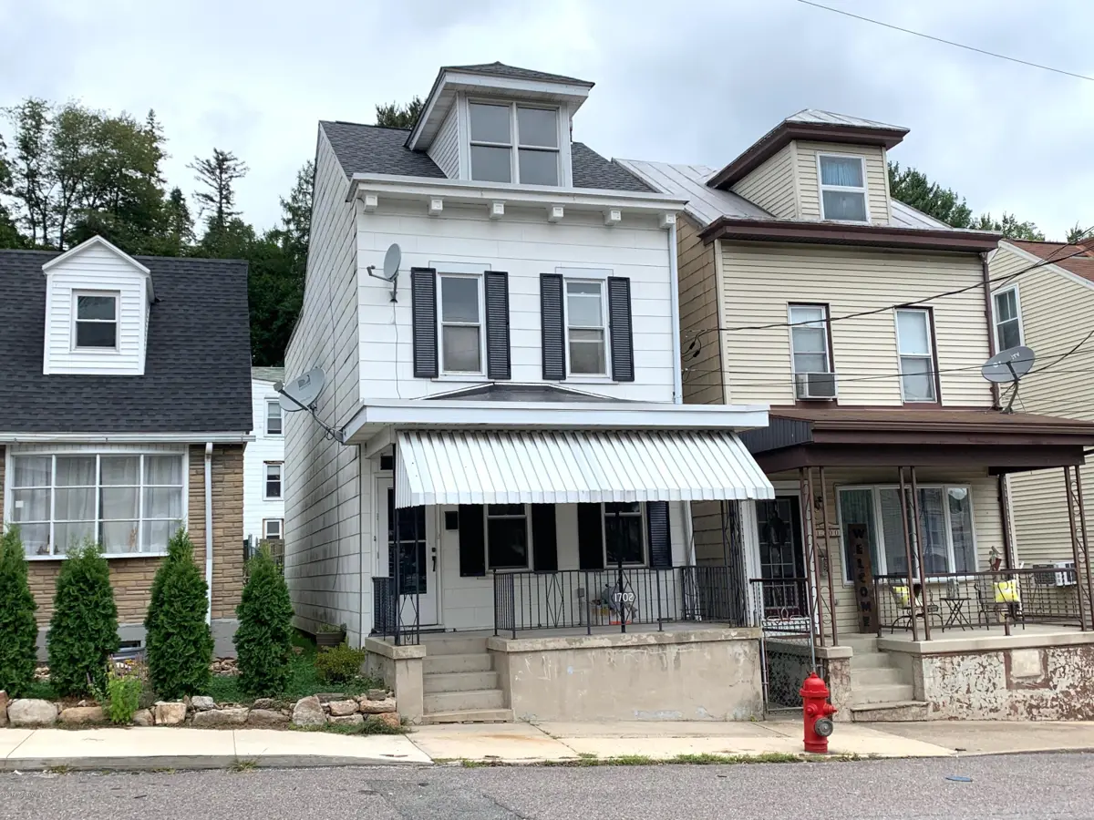 1702 West End Avenue, Pottsville in Pottsville
