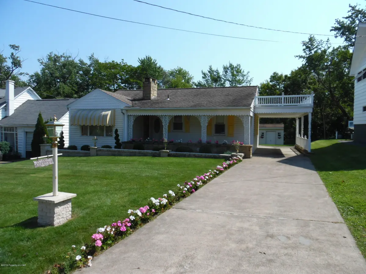 375 N Main Street, Plains in Plains