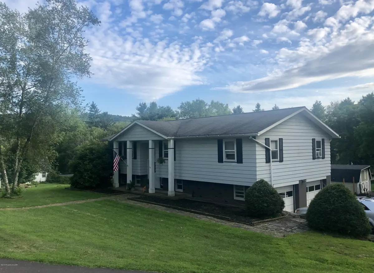 61 Gates Road, Shavertown in Shavertown
