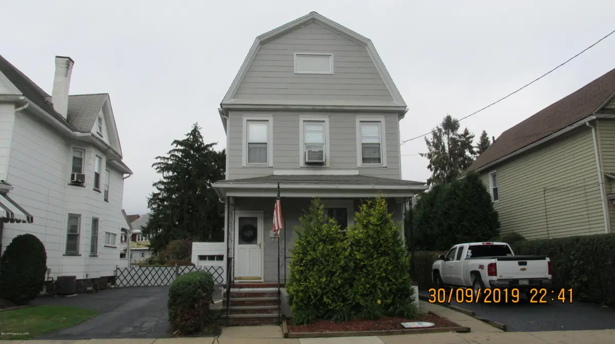 35 Alexander Street, Wilkes-Barre in Wilkes-Barre