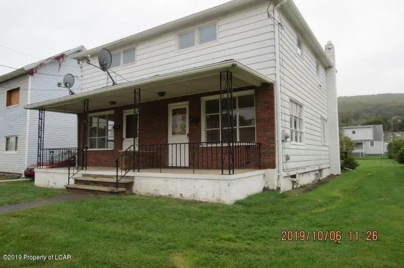 917 Shoemaker Avenue, West Wyoming in West Wyoming