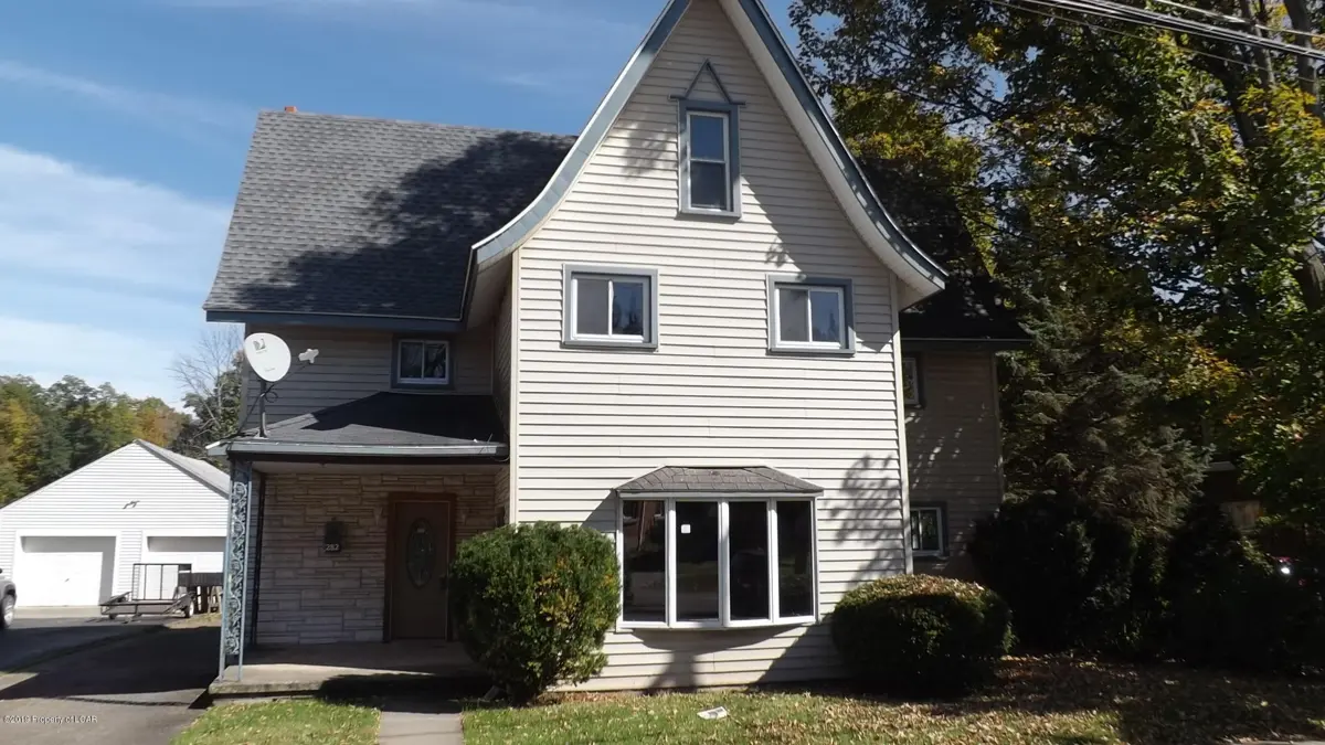 282 N Center Street, Canton in Canton