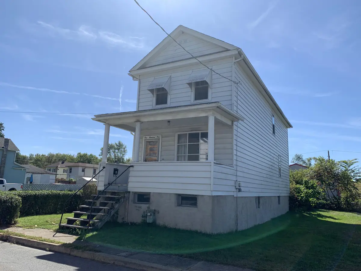 101 Flat Road, Plymouth in Plymouth