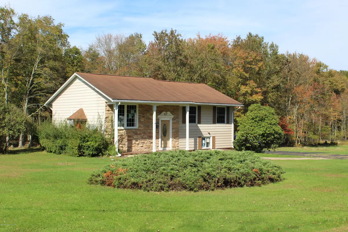 160 Bear Swamp Road, Shickshinny in Shickshinny