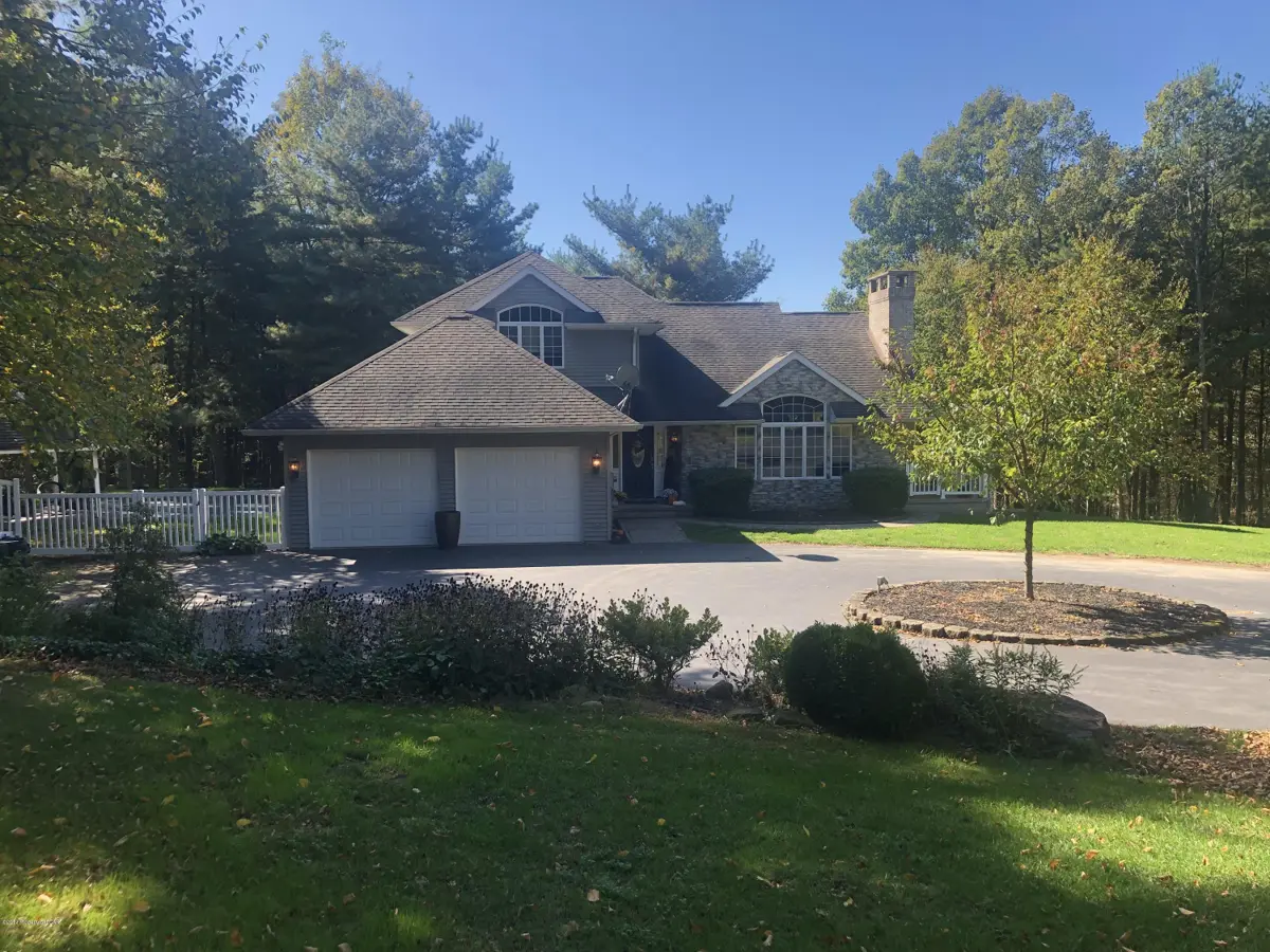 2423 S Main Road, Hanover Township in Hanover Township