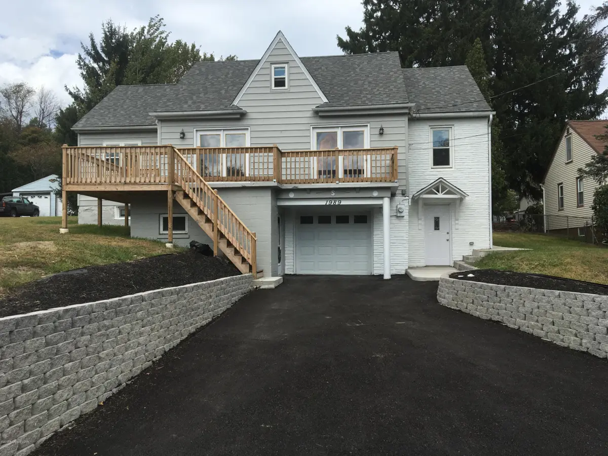 1989 E Broad Street, Beaver Meadows in Beaver Meadows