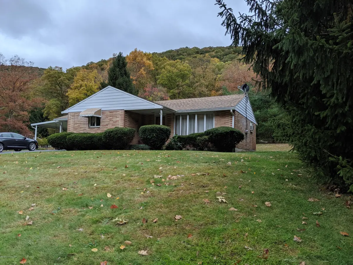 1858 Tomhicken Road, Rock Glen in Rock Glen
