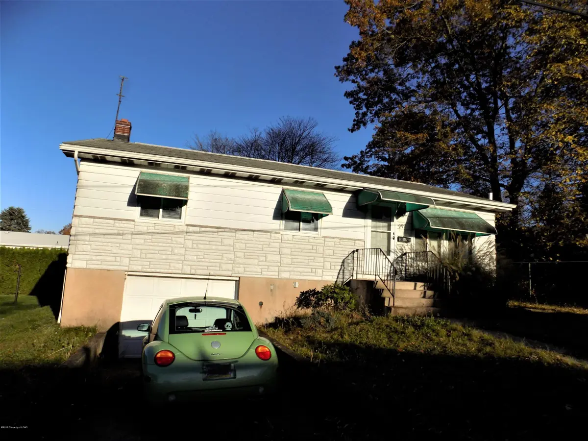 997 Parkwood Street, Hazleton in Hazleton