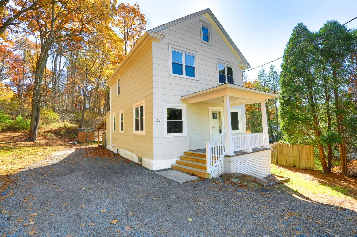 35 E Franklin Street, Shavertown in Shavertown
