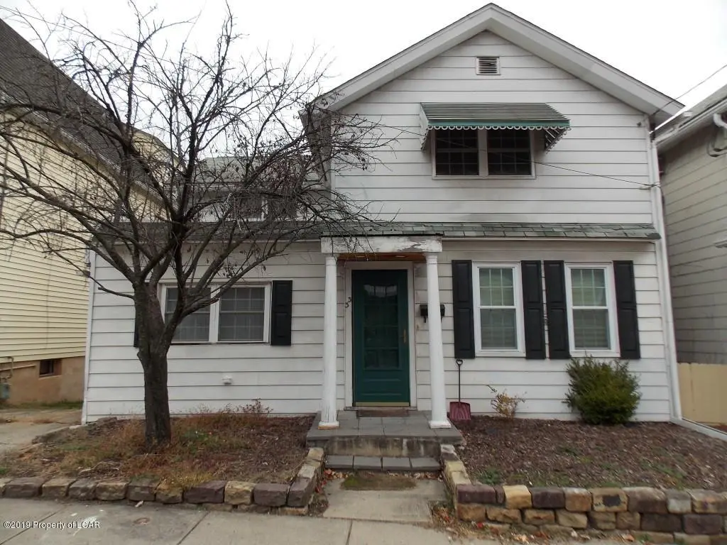 33 Cummiskey Street, Wilkes-Barre in Wilkes-Barre