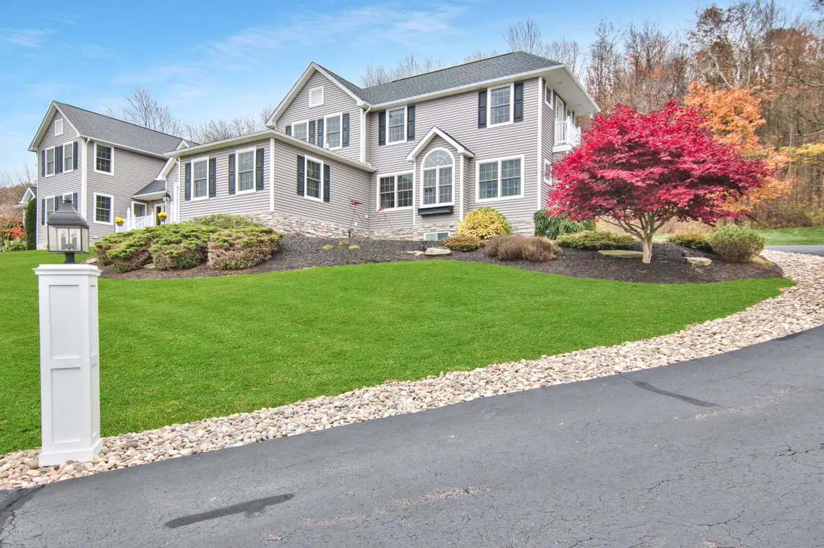 1416 Oak Drive, Shavertown in Shavertown