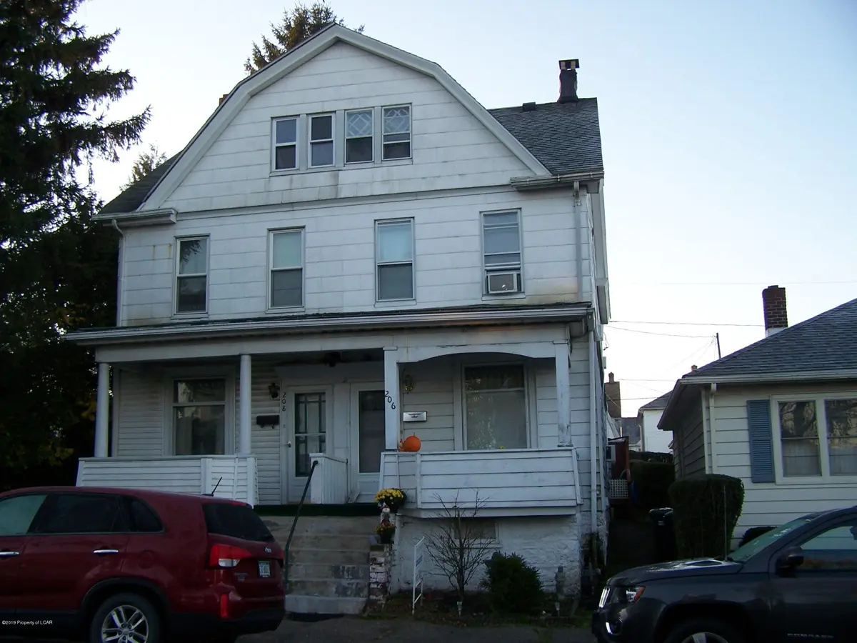 206 W Berner Avenue, Hazleton in Hazleton
