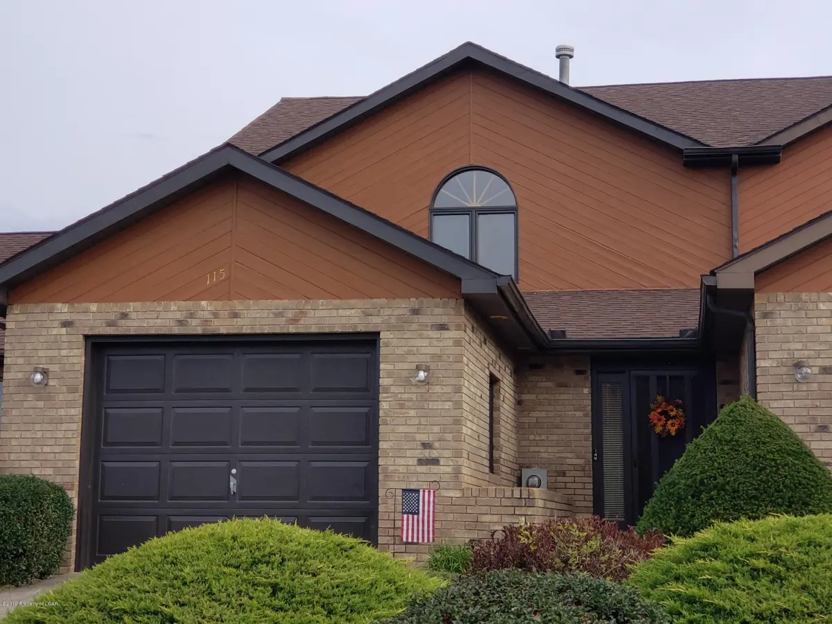 115 Countrywood Drive, Hanover Township in Hanover Township