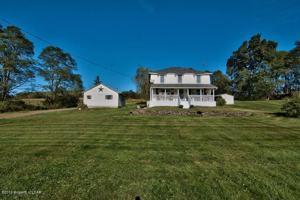 61 Cemetery Hill Road, Shickshinny in Shickshinny
