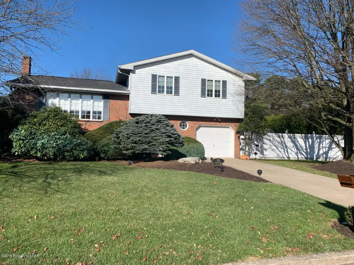 124 Hilltop Road, Hazleton in Hazleton