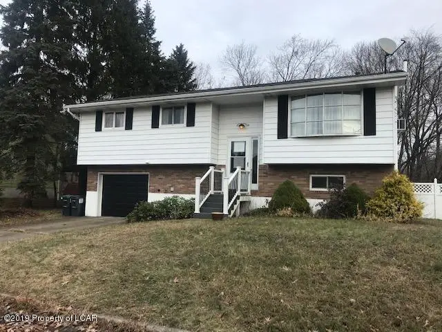 1035 Meade Ct, Hazleton in Hazleton