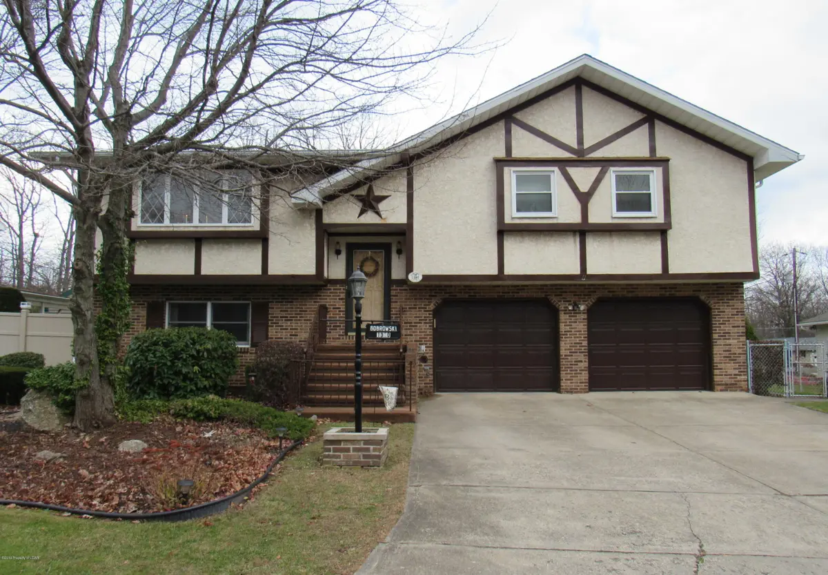 1360 Woodlawn Drive, Hazle Township in Hazle Township