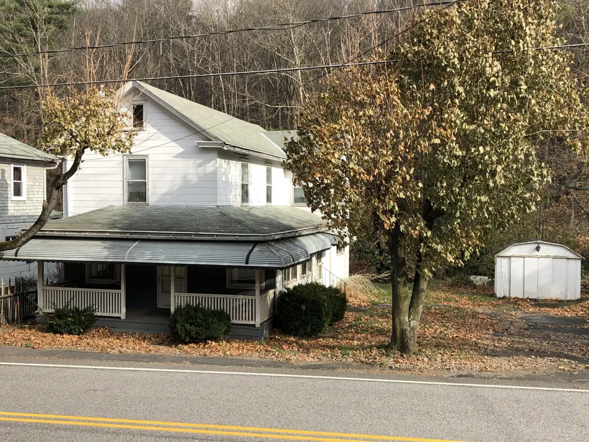 1901 Tomhicken Road, Rock Glen in Rock Glen