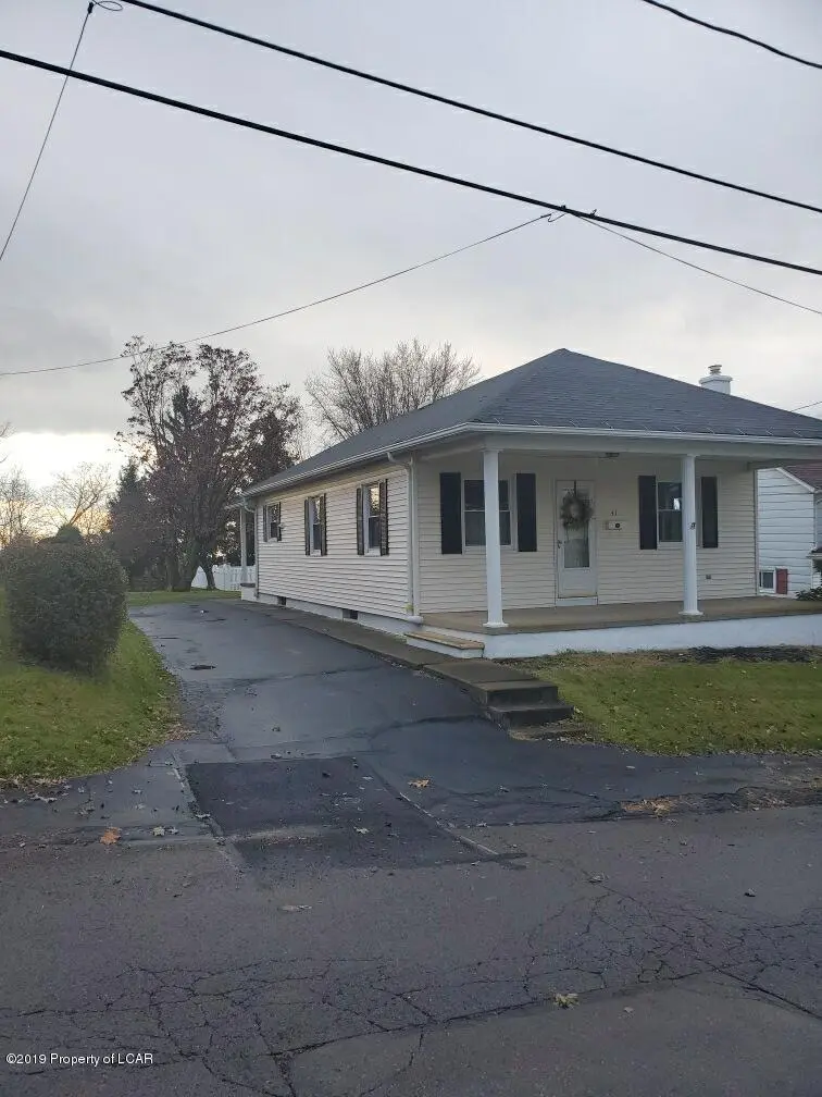41 Chapel Street, Pittston in Pittston