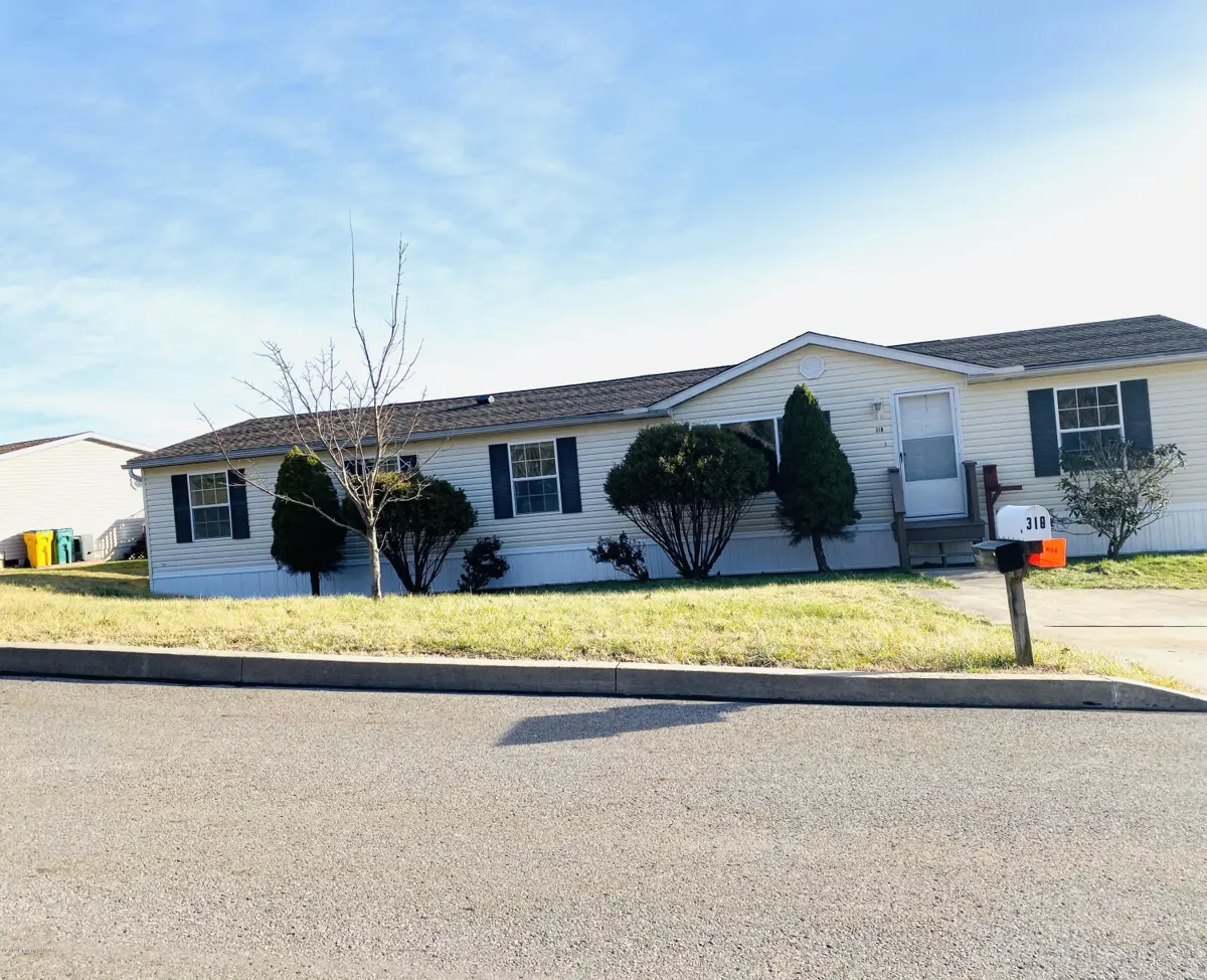 318 Echo Valley Drive, Shavertown in Shavertown