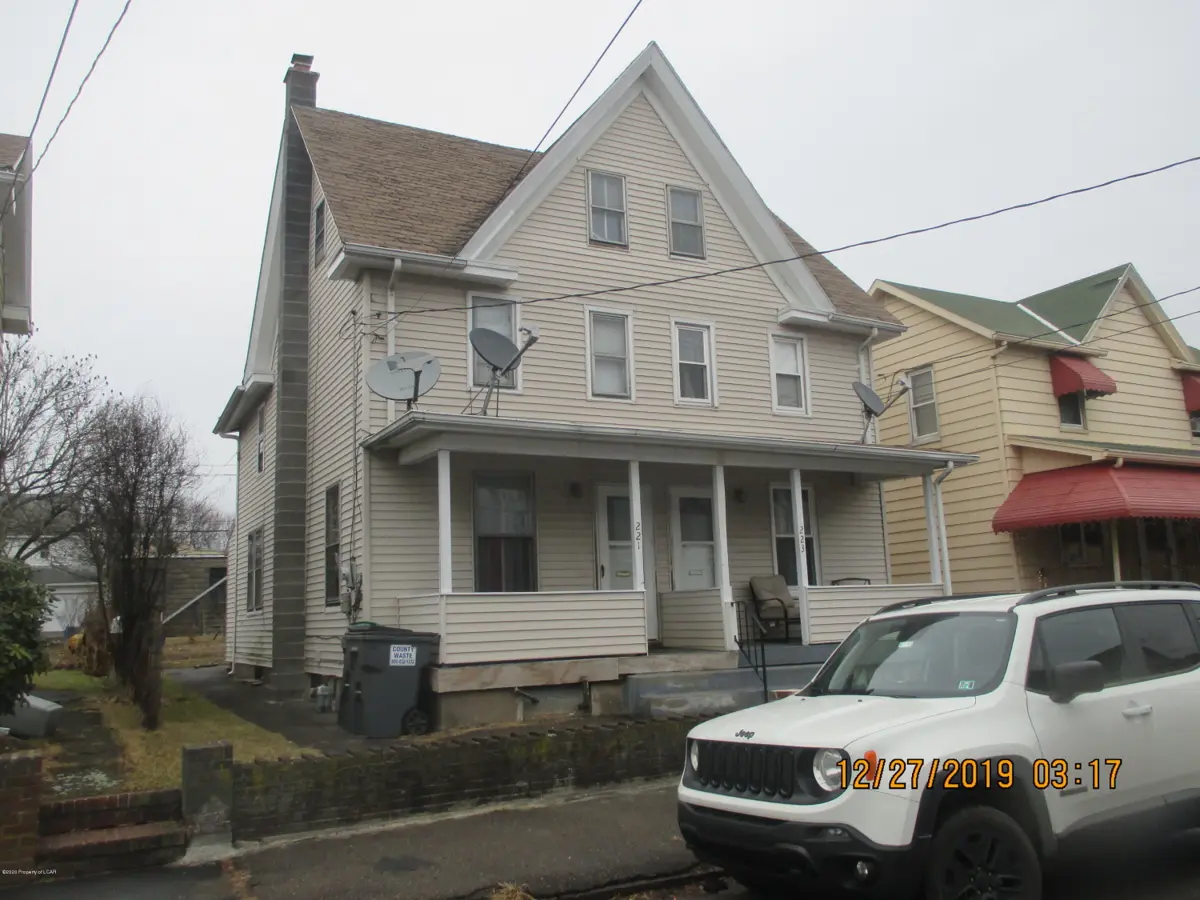 221-223 E GREEN Street, West Hazleton in West Hazleton