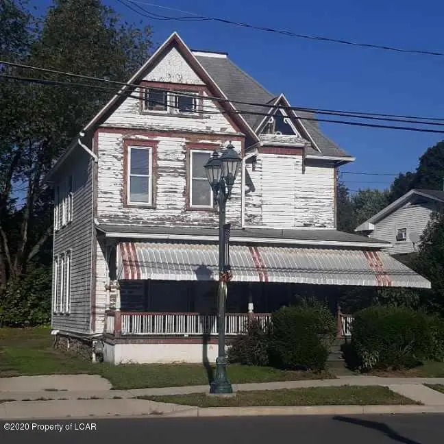 4 Luzerne Avenue, West Pittston in West Pittston