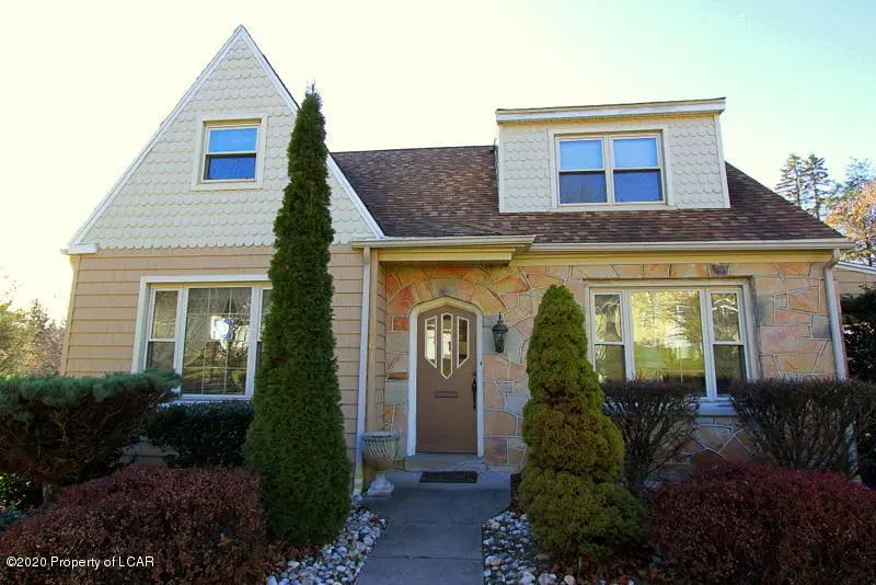 501 S Abington Road, Clarks Green in Clarks Green