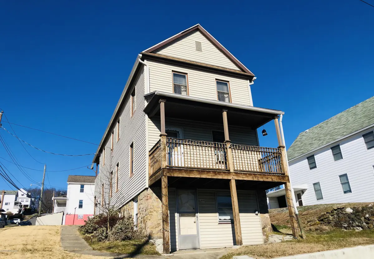 210 E Grove Street, Edwardsville in Edwardsville