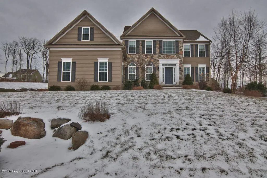 1083 Woodberry Drive, Mountain Top in Mountain Top