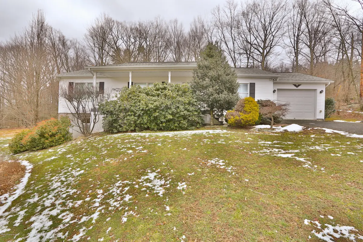 206 Madison Lane, Tunkhannock in Tunkhannock