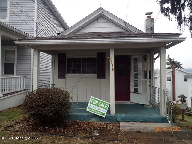 1306 S Irving Avenue, Scranton in Scranton
