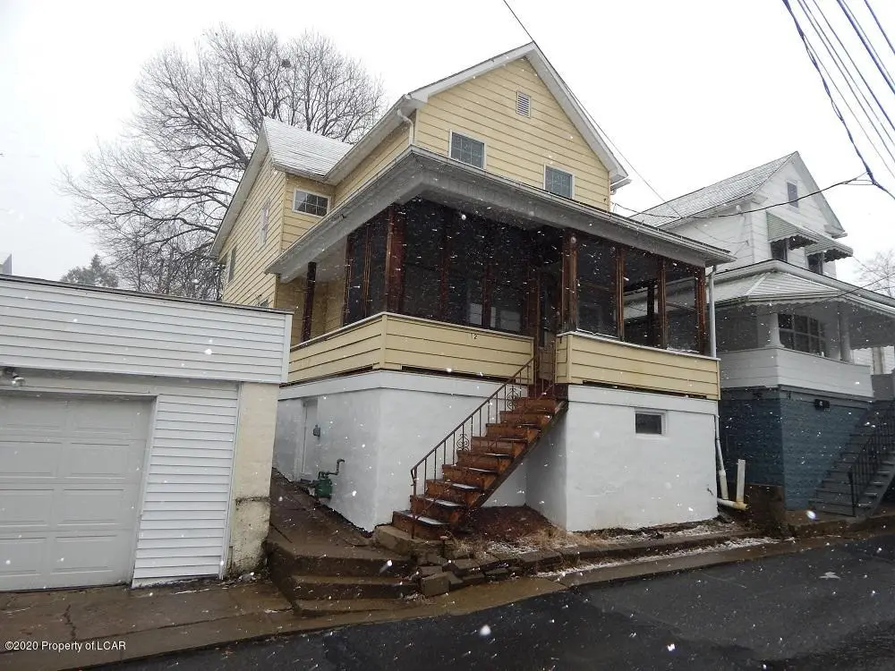 12 Lynch Lane, Wilkes-Barre in Wilkes-Barre