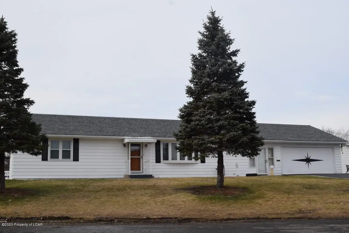 15 Lincoln Drive, Hanover Township in Hanover Township